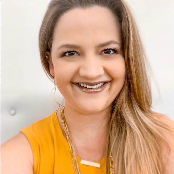 Meet your Posher, Heather - Picture 3 of 4